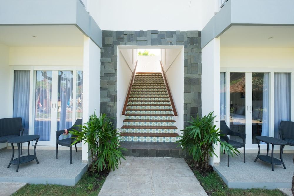 Royal Regantris Villa Karang Gili Air Exterior foto